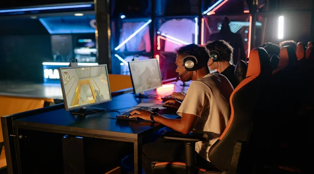 early stage of how esports tournaments work with players competing online