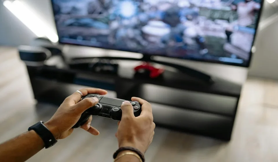 improve movement in games with fast and controlled gameplay actions