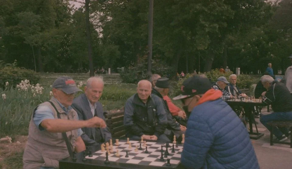 Stop Trying to Win Every Fight: The Smart Strategy Top Players Actually Use