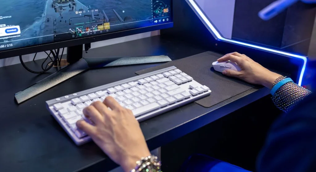 gamer improving skills on console