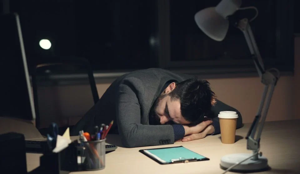 Mental exhaustion after gaming session burnout feeling