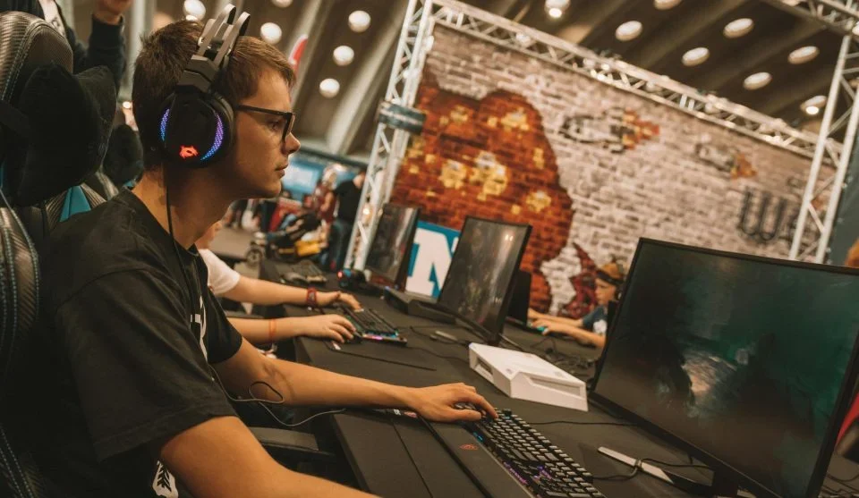 Stay focused while gaming to improve performance