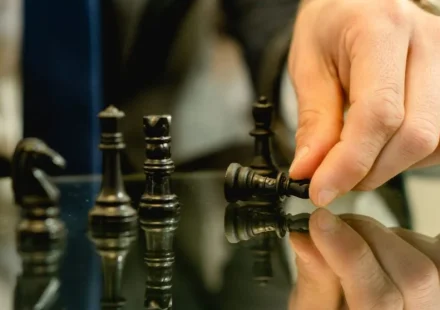 Playing too safe in games reduces performance and opportunities