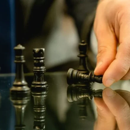 Playing too safe in games reduces performance and opportunities