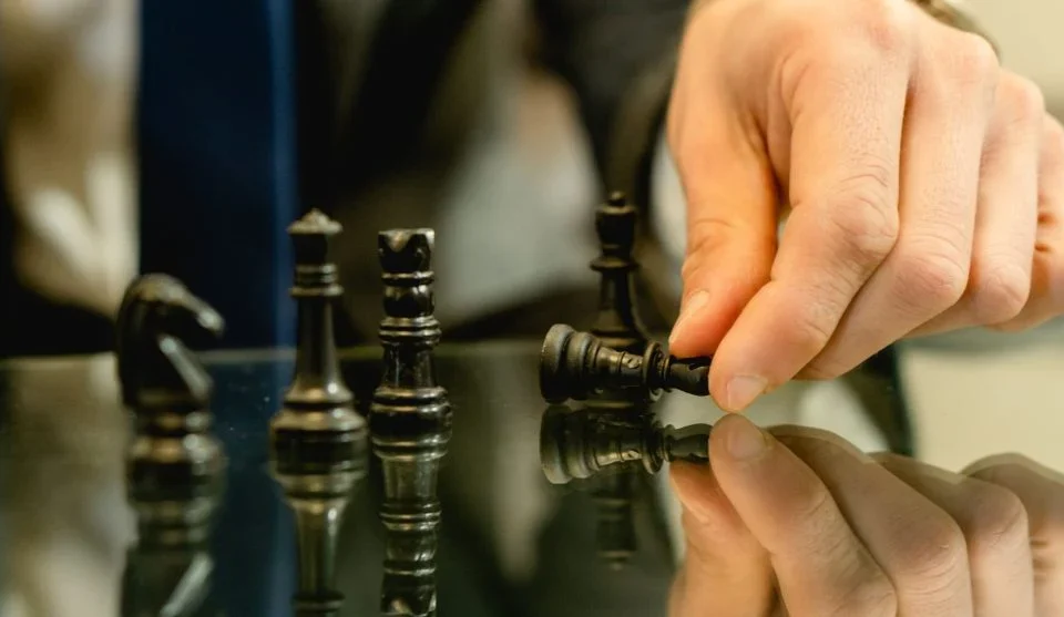 Playing too safe in games reduces performance and opportunities