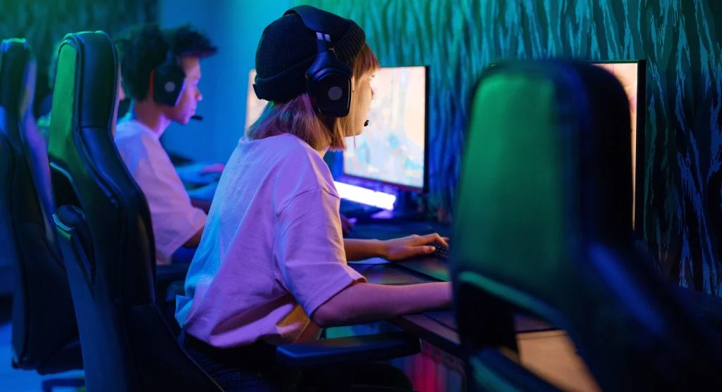 Good posture helps stay focused while gaming