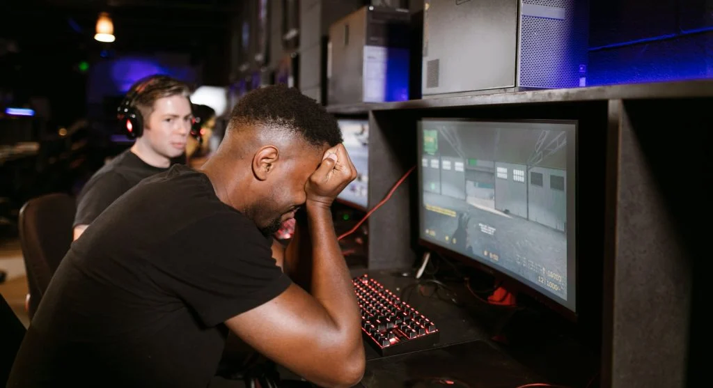 Overconfidence leads to early death in games