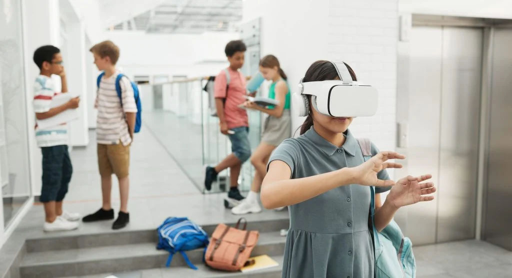 Active learning improves gaming faster than passive play