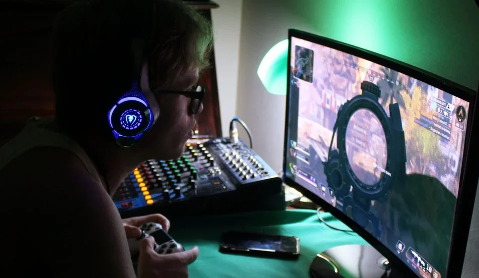 Improve tracking skills in games for better aiming performance