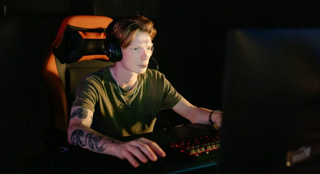Removing distractions helps stay focused while gaming
