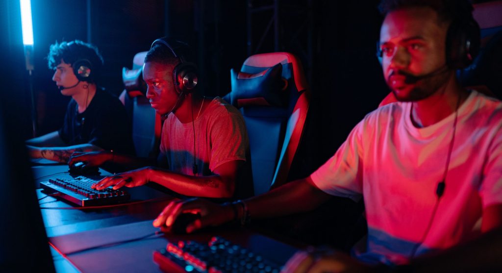 Casual vs competitive gaming mindset comparison