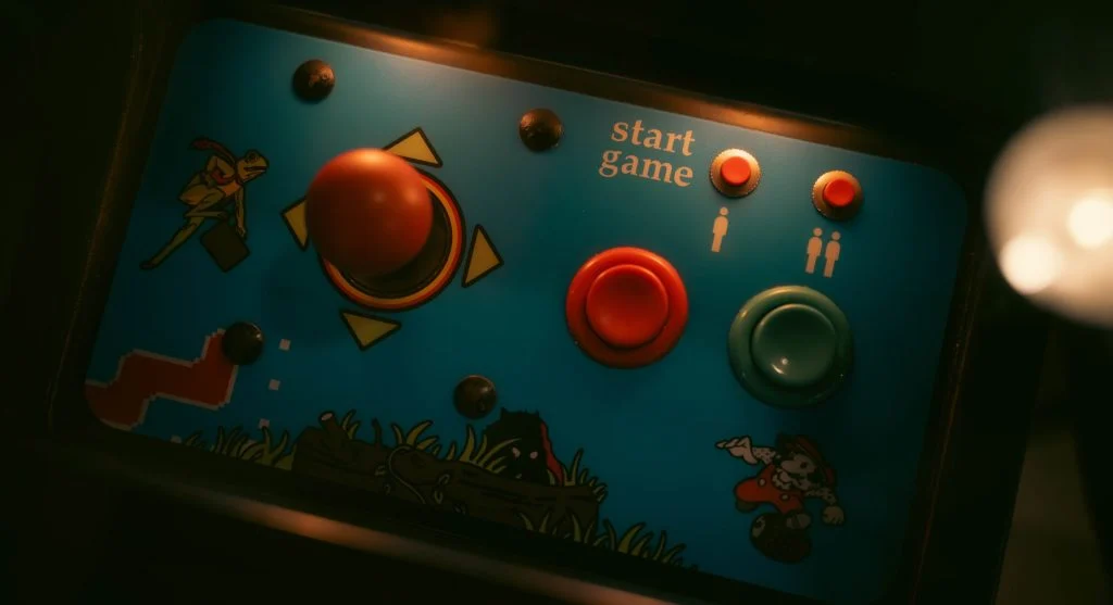 gamer playing with escape options